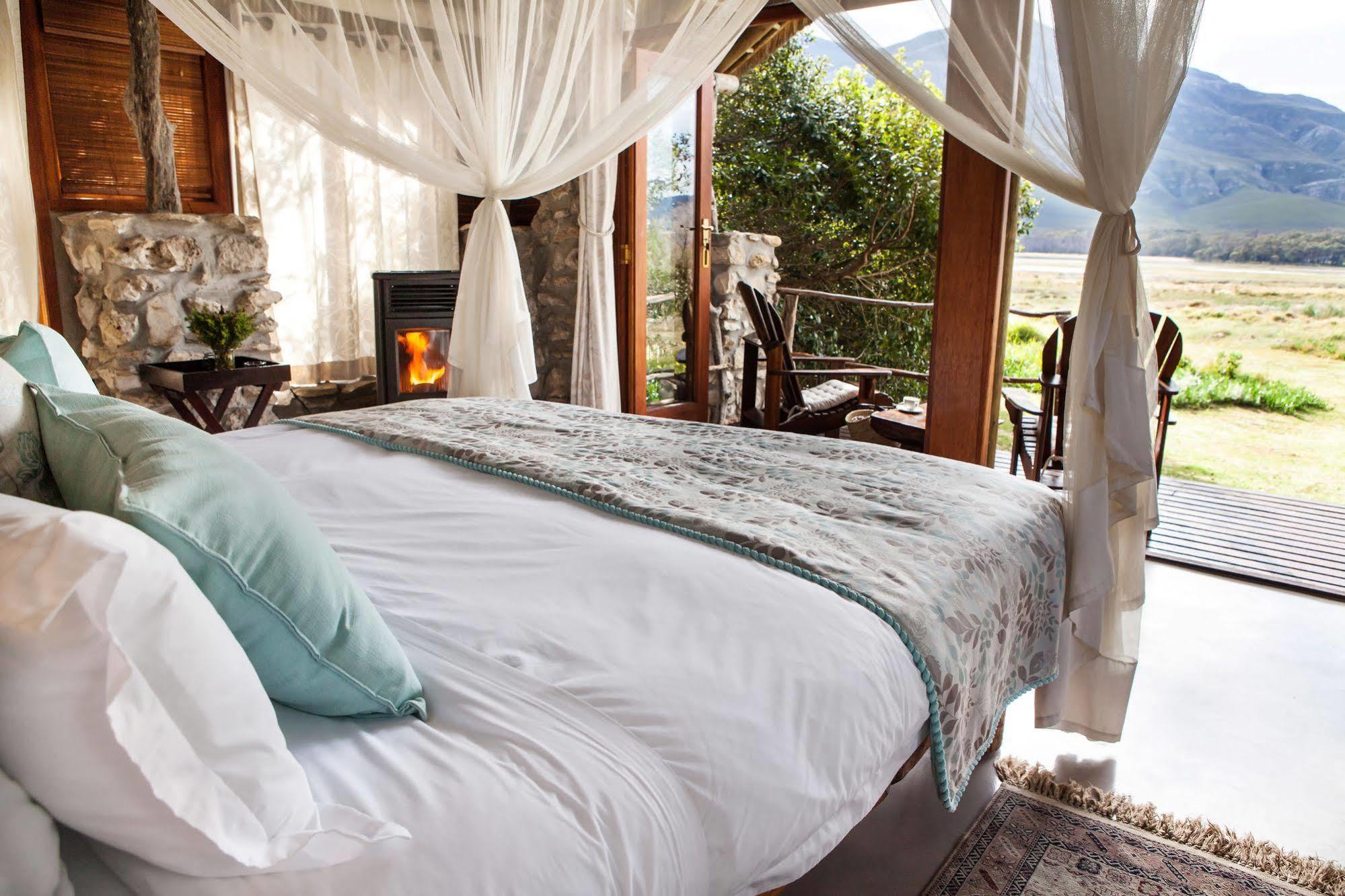 Mosaic Lagoon Lodge แสตนฟอร์ด ภายนอก รูปภาพ
