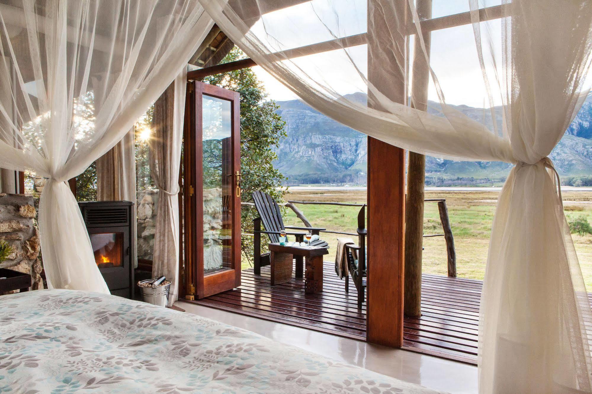 Mosaic Lagoon Lodge แสตนฟอร์ด ภายนอก รูปภาพ